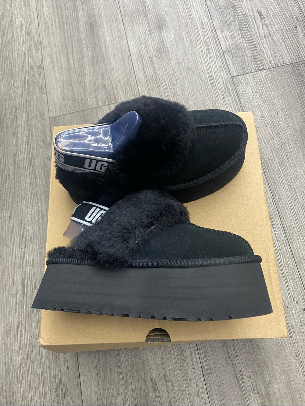 UGG Funkette Platform Slippers Black Women’s Casual Sheepskin Sandals